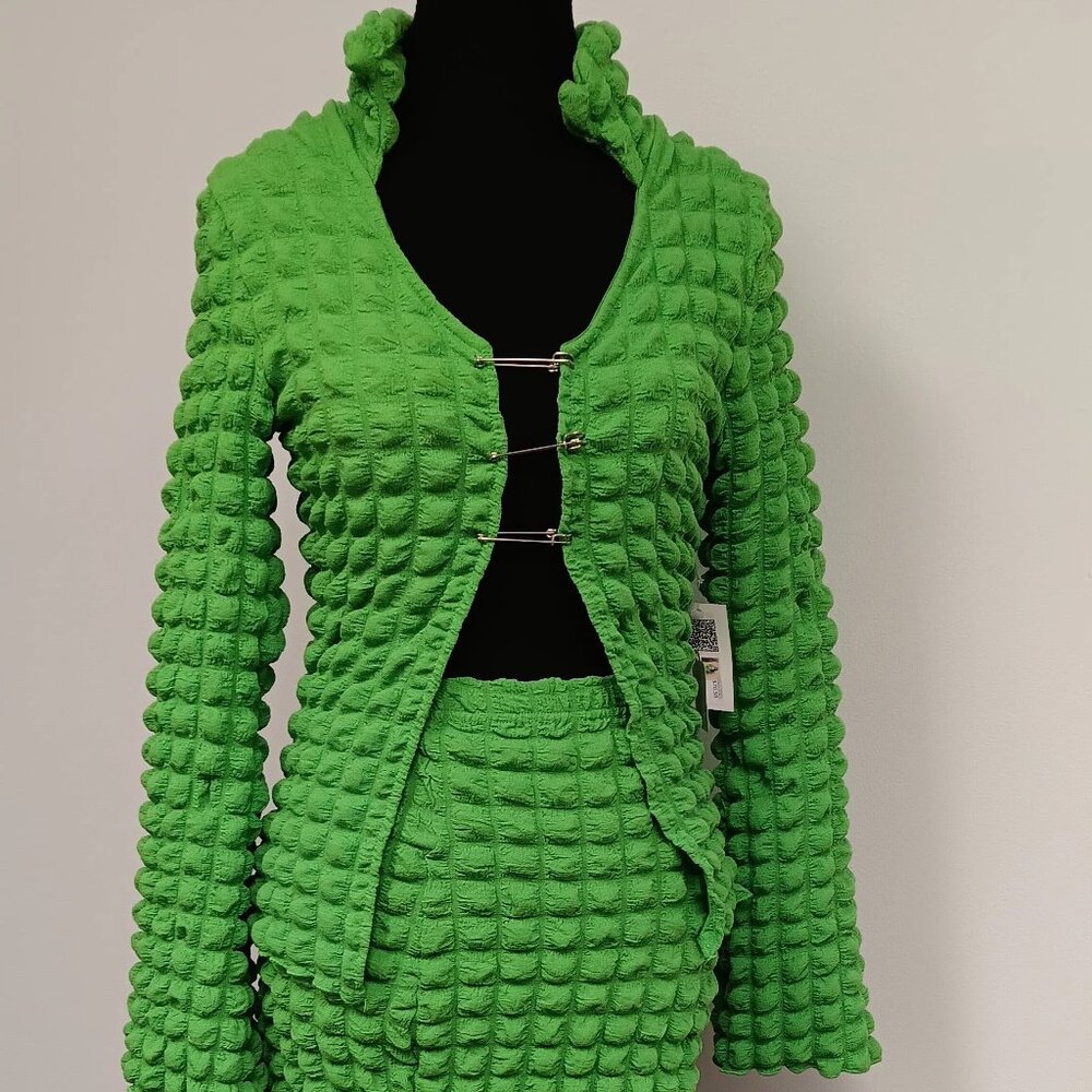 2 piece bubble green outfit